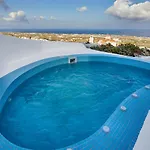 Aecon Hotel *